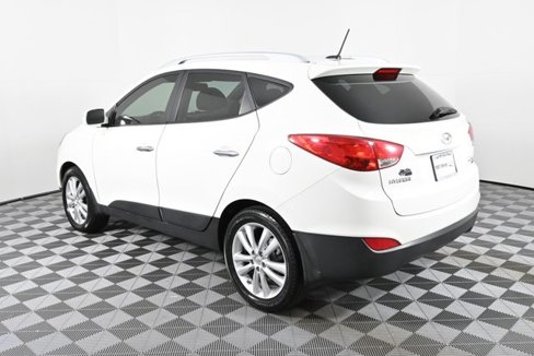 Used 2010 Hyundai Tucson Limited image 7