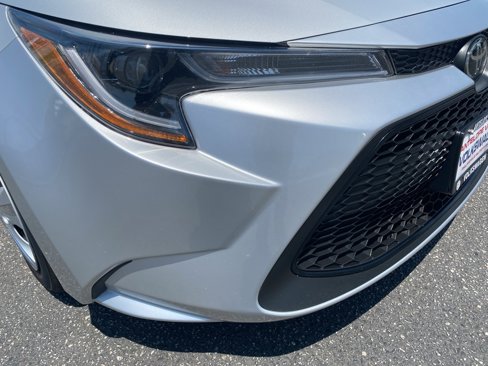 Used 2022 Toyota Corolla LE image 9