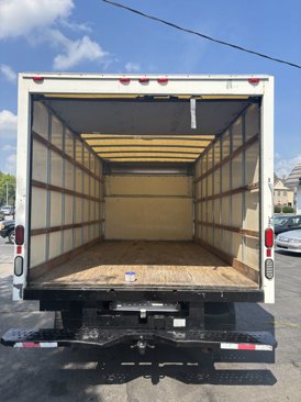 Used 2017 Ford E-350 and Econoline 350 Super Duty image 14