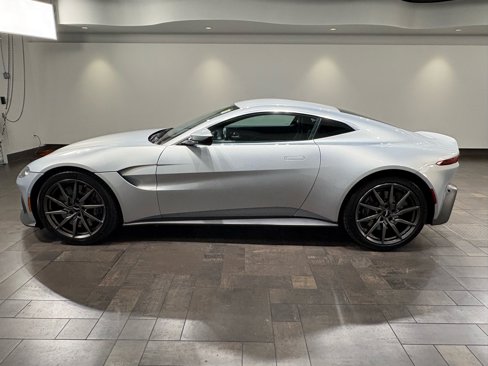 Used 2019 Aston Martin V8 Vantage Coupe image 23