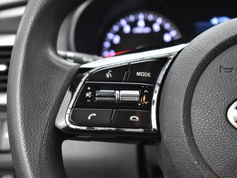 Used 2020 Kia Optima LX image 16