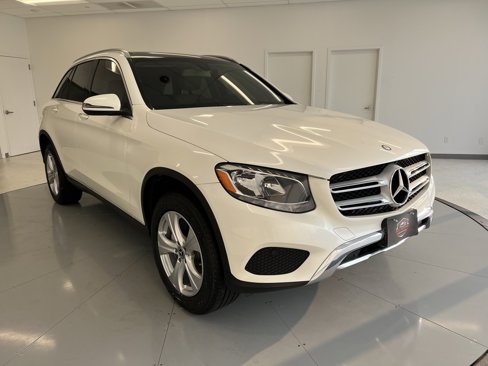 Used 2017 Mercedes-Benz GLC 300 4MATIC w/ Premium 1 Package image 1