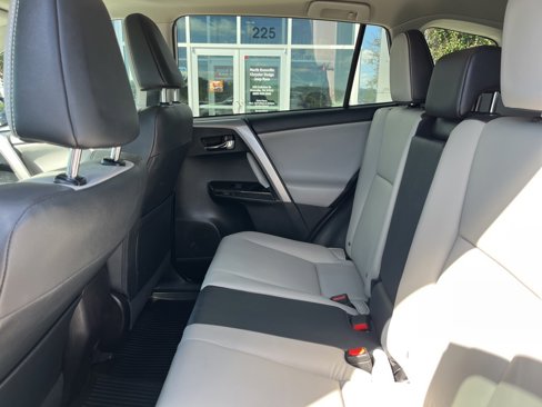 Used 2016 Toyota RAV4 Limited image 15