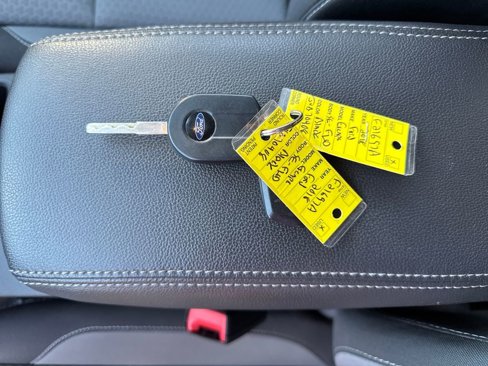 Used 2018 Ford Escape SE image 27
