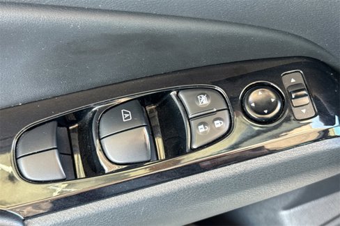 Used 2023 Nissan Altima 2.5 SV image 16