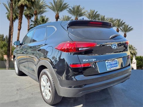 Used 2019 Hyundai Tucson SE image 2