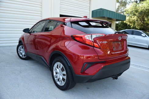 Used 2020 Toyota C-HR LE image 5