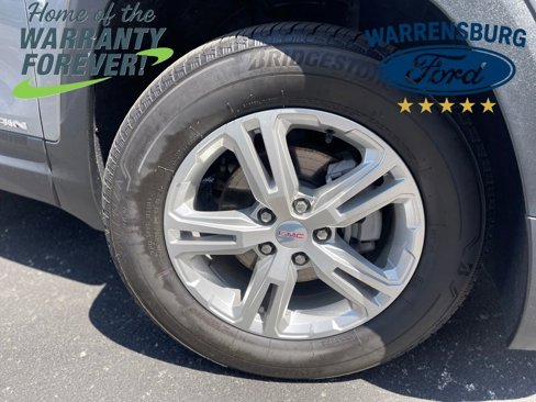 Used 2024 GMC Terrain SLE image 2