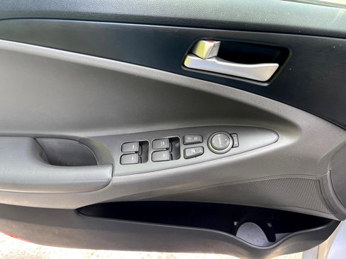 Used 2013 Hyundai Sonata GLS image 28
