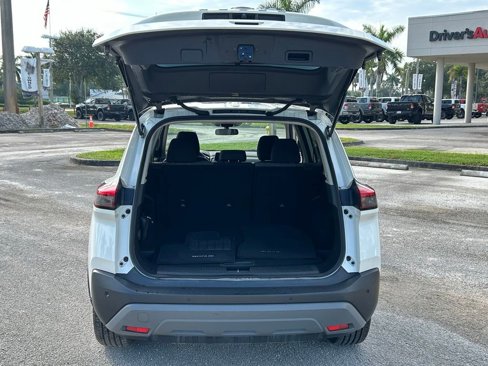 Used 2023 Nissan Rogue SV image 21