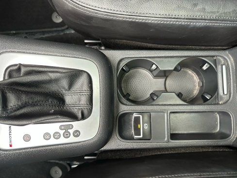 Used 2017 Volkswagen Tiguan Sport image 23
