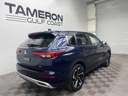 Used 2024 Mitsubishi Outlander SE Black Edition image 7