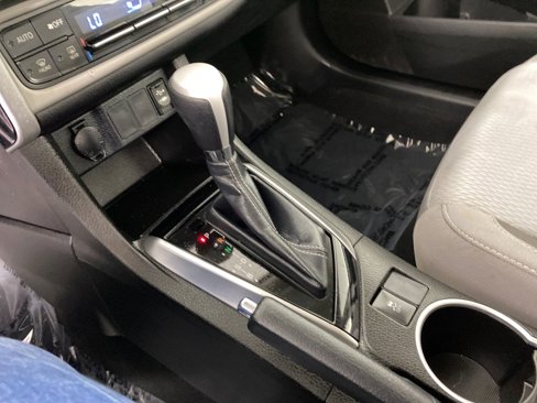 Used 2017 Toyota Corolla L image 17