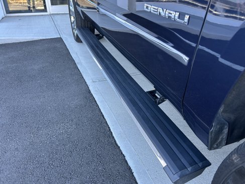 Used 2017 GMC Yukon XL Denali w/ Open Road Package image 32