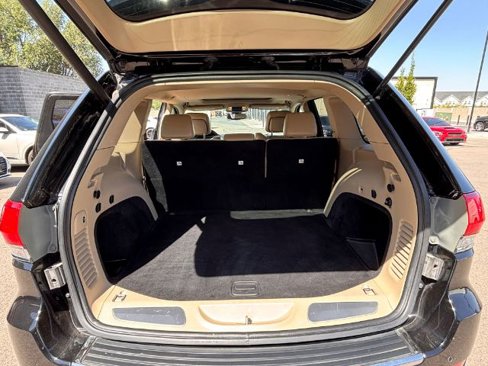 Used 2018 Jeep Grand Cherokee Limited image 13