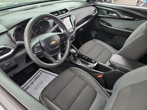 Used 2022 Chevrolet TrailBlazer LT w/ Convenience Package image 3