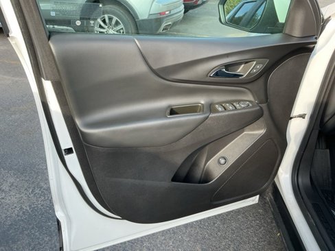 Used 2024 Chevrolet Equinox LT image 16