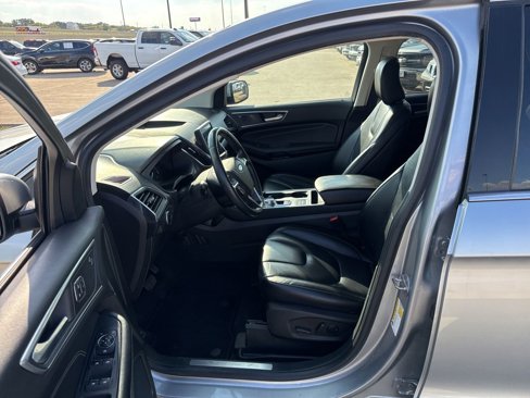 Used 2022 Ford Edge Titanium image 18