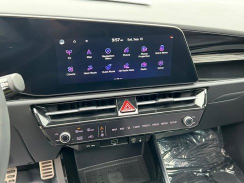 Used 2023 Kia Niro Wave image 29