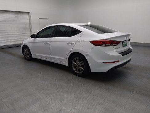 Used 2017 Hyundai Elantra SE image 3