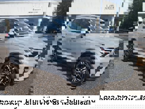 Certified 2025 Volvo XC40 B5 Core image 1