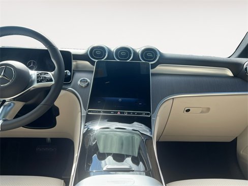 New 2025 Mercedes-Benz GLC 300 4MATIC image 11
