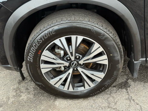 Used 2023 Nissan Rogue SV image 31