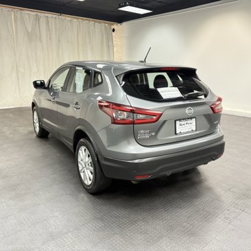 Used 2021 Nissan Rogue Sport S image 3