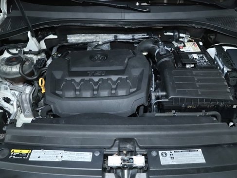 Used 2019 Volkswagen Tiguan SEL image 37