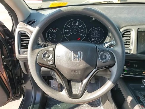 Used 2018 Honda HR-V EX image 16