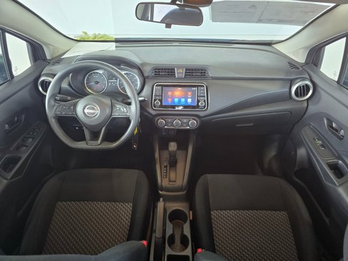 Used 2023 Nissan Versa S image 6