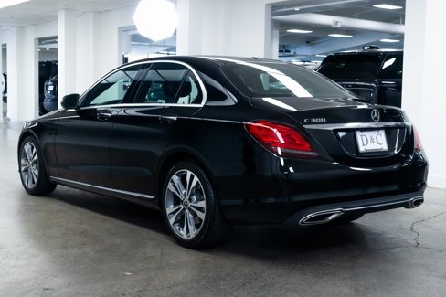 Used 2021 Mercedes-Benz C 300 Sedan image 4