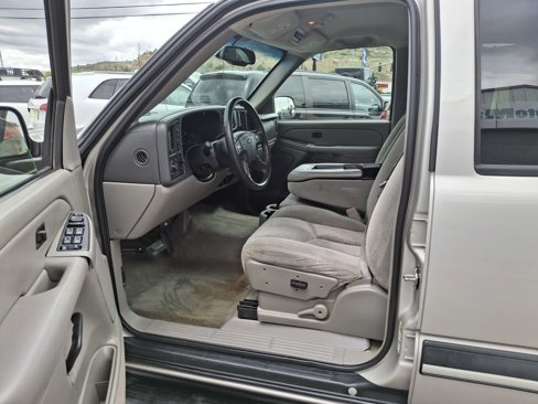 Used 2004 Chevrolet Tahoe LS w/ Cargo Package image 7