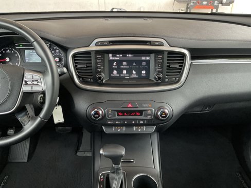 Used 2019 Kia Sorento LX w/ LX Convenience Package image 9