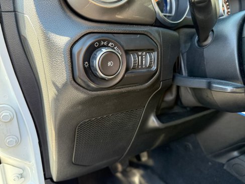 Used 2019 Jeep Wrangler Unlimited Sahara image 26