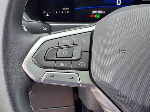 Used 2022 Volkswagen Tiguan SE image 18