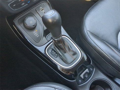 Used 2019 Jeep Compass Limited image 29