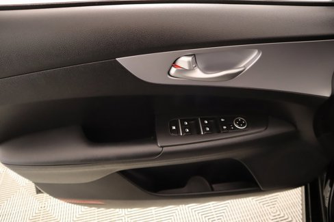 Used 2024 Kia Forte LXS image 14