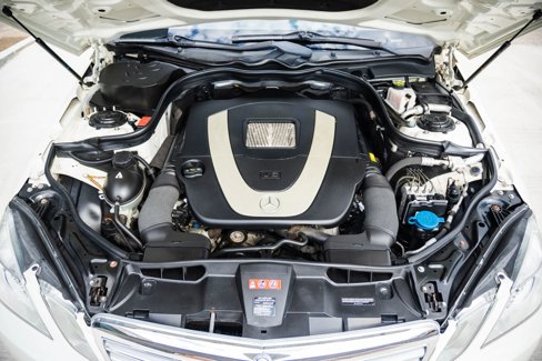 Used 2010 Mercedes-Benz E 350 4MATIC Sedan image 27