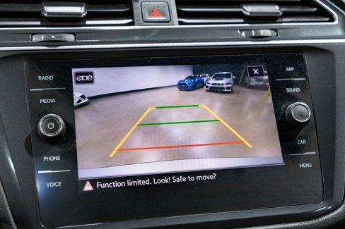 Used 2022 Volkswagen Tiguan SE R-Line image 15