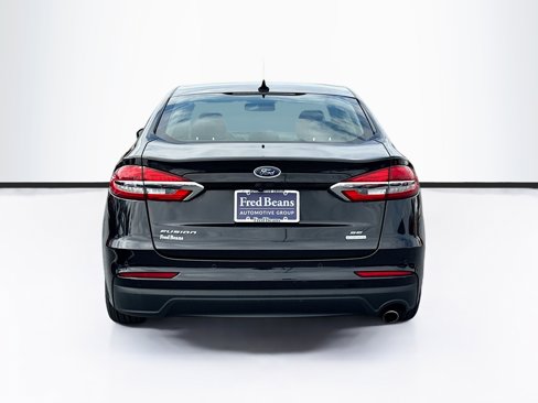 Certified 2019 Ford Fusion SE image 6
