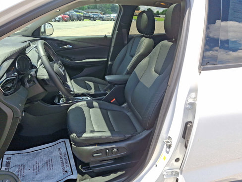 Certified 2023 Buick Encore GX Essence w/ Experience Buick Package image 13