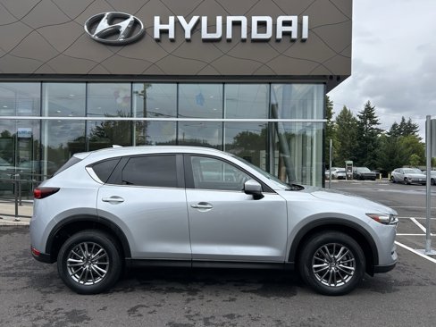 Used 2017 MAZDA CX-5 Touring w/ Preferred Equipment Package image 5