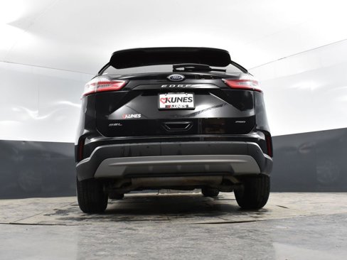 Used 2023 Ford Edge SEL image 50