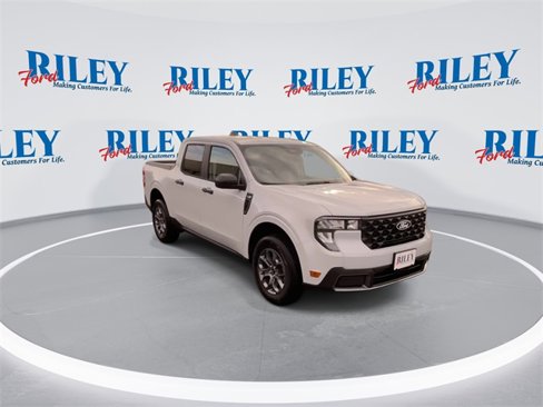 New 2025 Ford Maverick XLT image 2