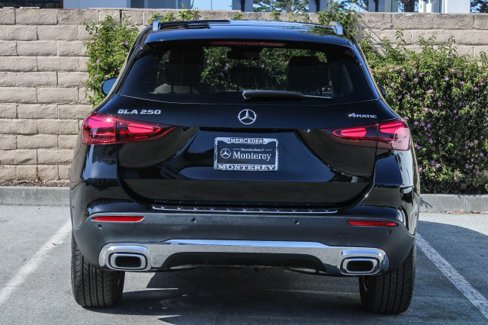 Certified 2025 Mercedes-Benz GLA 250 4MATIC image 7