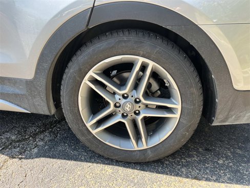 Used 2019 Hyundai Santa Fe XL image 11