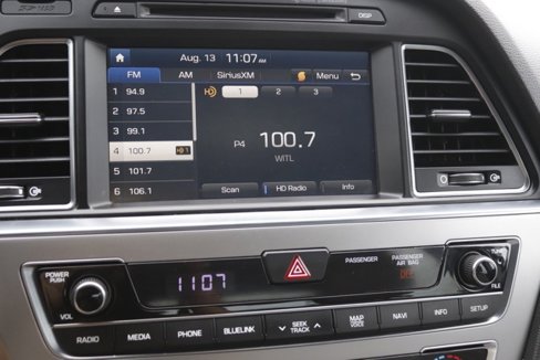 Used 2017 Hyundai Sonata Limited w/ Tech Package 03 image 25