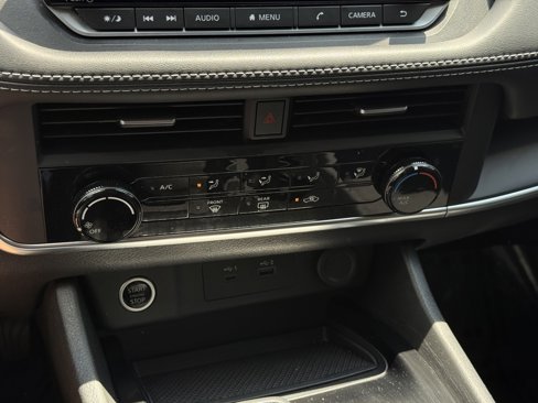 Certified 2023 Nissan Rogue S image 12