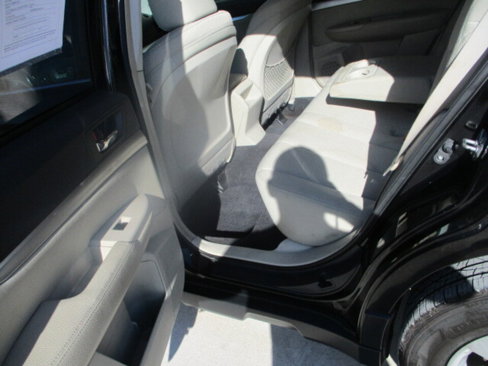 Used 2010 Subaru Outback 2.5i Premium image 22